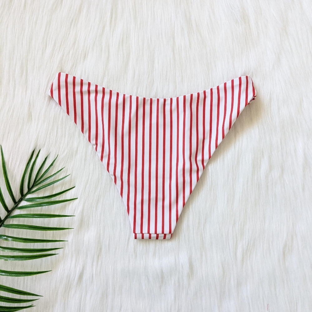 🔴 White and red stripe bikini bottom - Picture 2 of 4